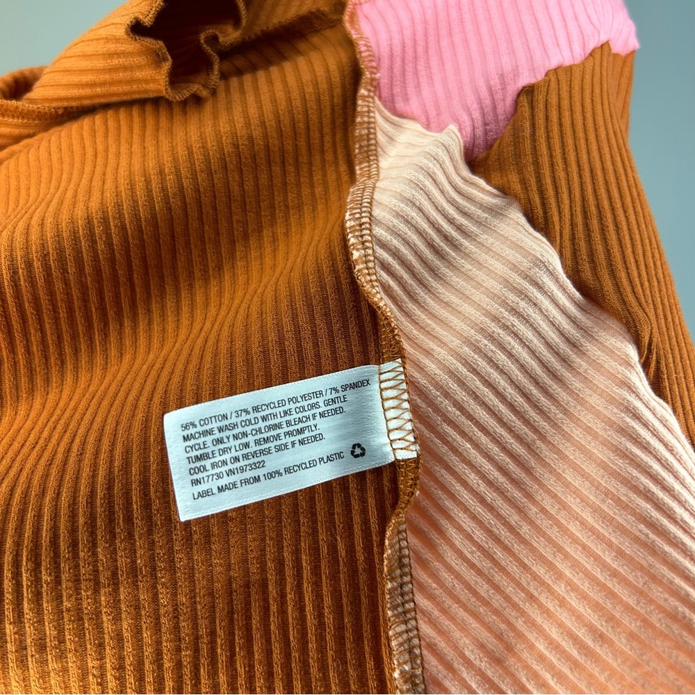 Cropped Tee - Picture 3 of 3